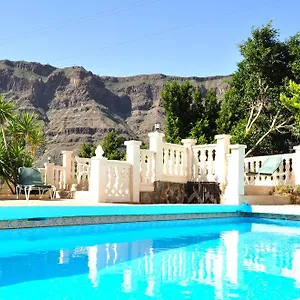 https://finca-tomas-y-puri.in-canary-islands.com